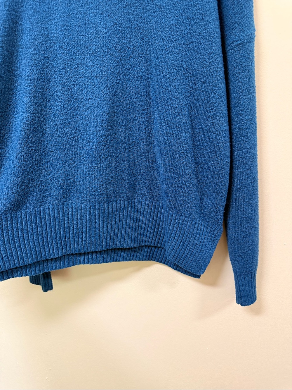 Cozy Blue Knit Crewneck Sweater - Picture 3 of 5